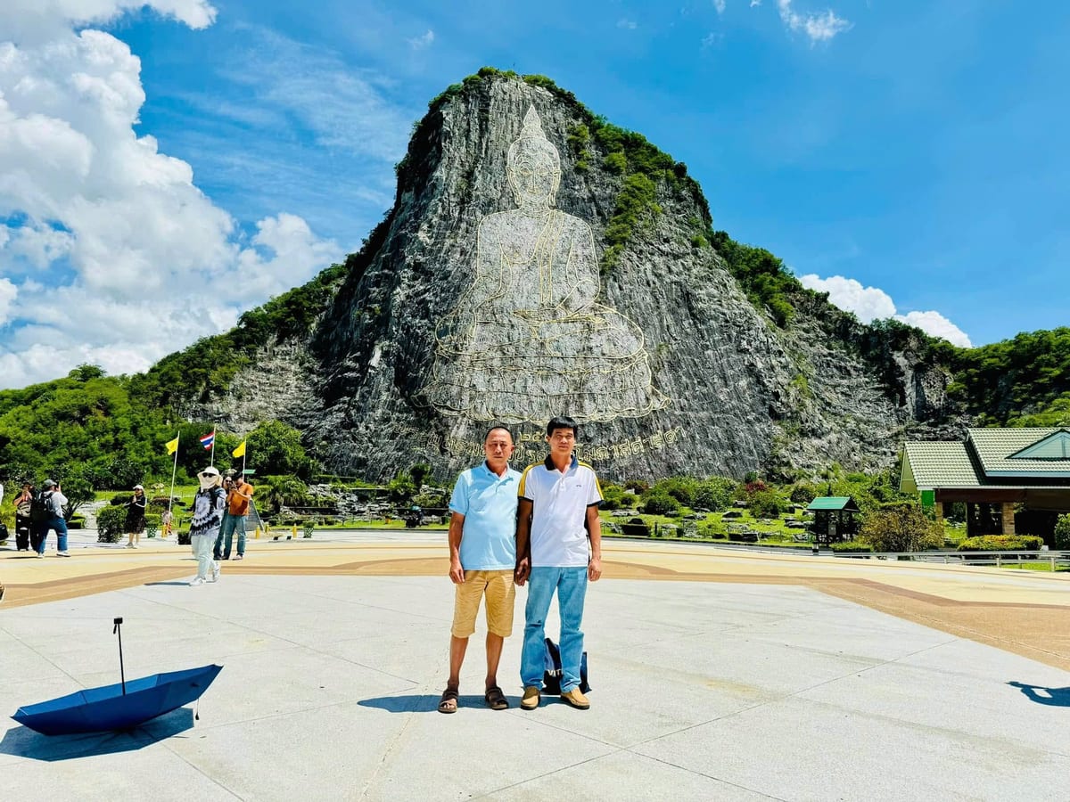 Núi Trân Bảo Phật Sơn Khao Chee Chan